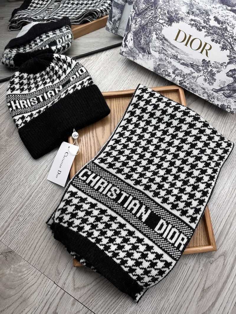 Christian Dior Caps Scarfs